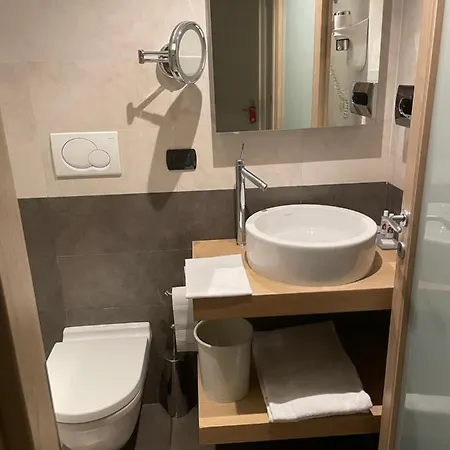 دي بيتريس 3* روما