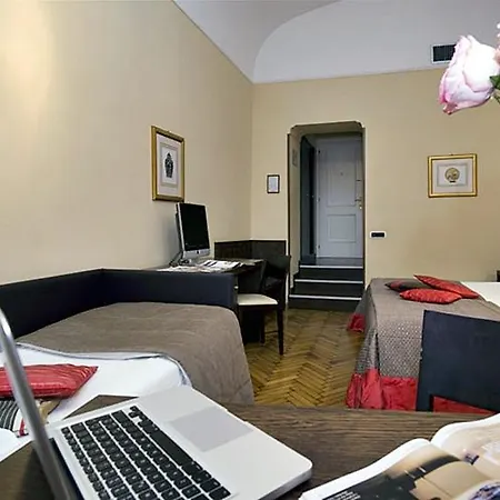 De Petris 3* Rome