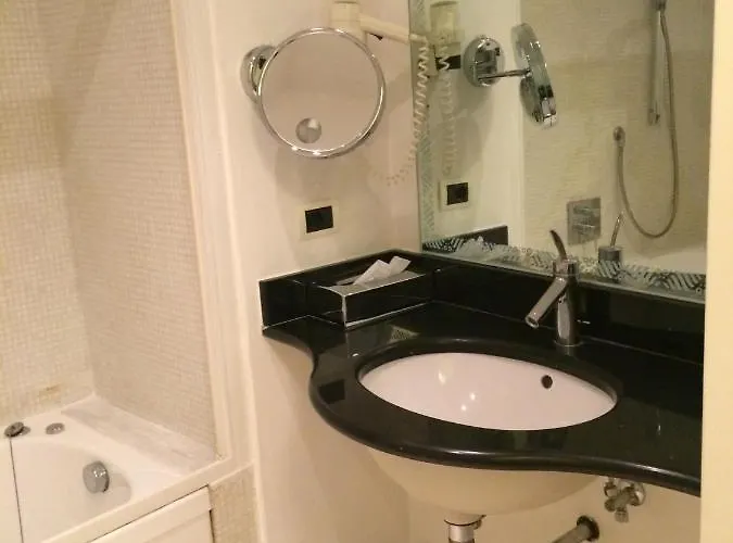 De Petris 3* רומא